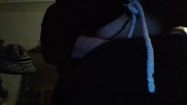 jigglethaypussi online show from December 1, 1:39 am