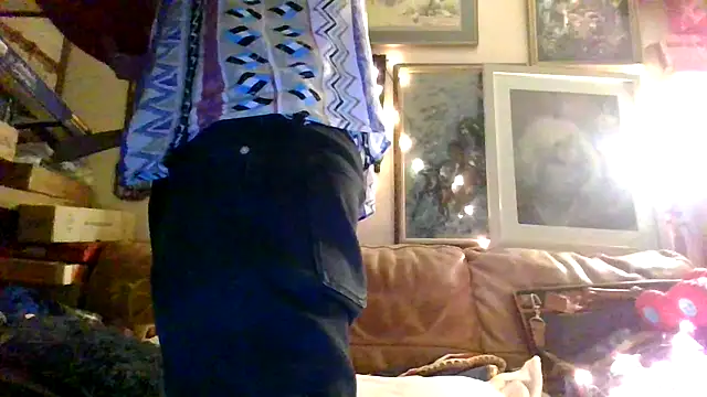 jigglethaypussi online show from November 10, 3:22 am