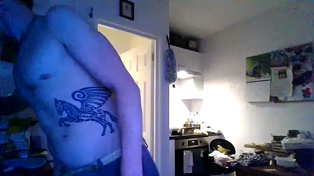 jigglethaypussi online show from November 2, 7:30 pm