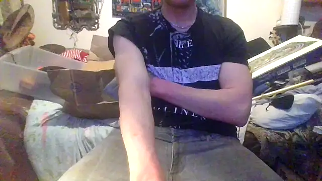 Snapshot of jigglethaypussi chatting on March 3, 1:56 am jigglethaypussi online show from March 3, 1:56 am