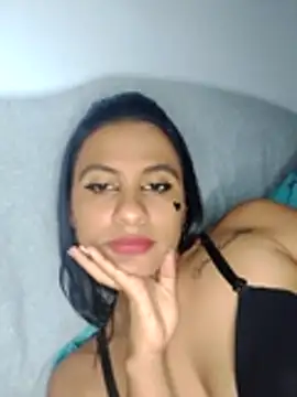 Snapshot of Malaya_Sur chatting on November 1, 5:47 am Malaya Sur online show from November 1, 5:47 am