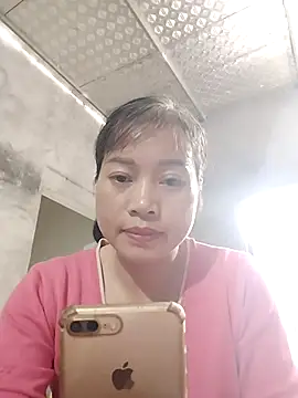 Snapshot of Kiuwi-omao chatting on November 2, 7:24 am Kiuwi-omao online show from November 2, 7:24 am