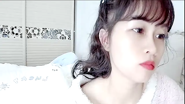 lookbyby online show from January 13, 1:31 am