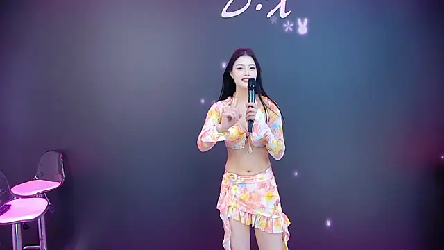 DX-003 online show from December 2, 6:48 am