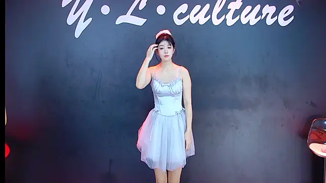 DX-003 online show from November 23, 6:45 am