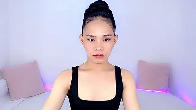 ursexydelancy  online show from December 3, 5:45 pm