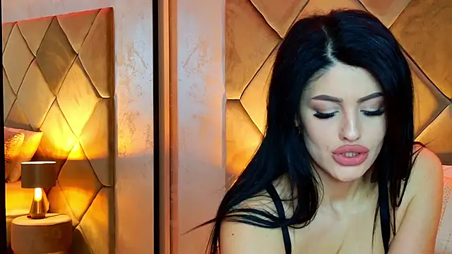 Myla-b online show from February 9, 8:07 pm