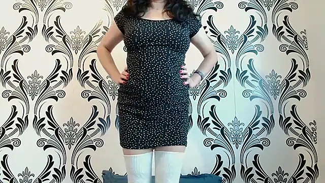 CharmingPearl online show from February 7, 8:11 am