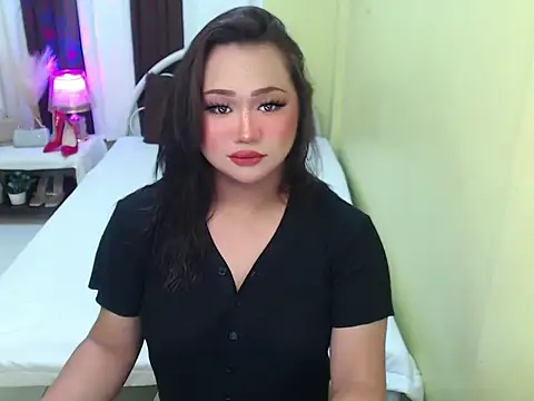 XxgiganticoliviacummerxX online show from December 17, 2:49 am