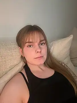 Snapshot of LisaFreierxx chatting on July 4, 2:10 pm LisaFreierxx online show from July 4, 2:10 pm