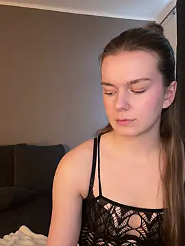 LisaFreierxx online show from January 14, 1:04 pm