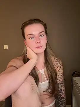 LisaFreierxx online show from February 16, 9:13 pm