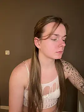 LisaFreierxx online show from February 17, 9:12 pm