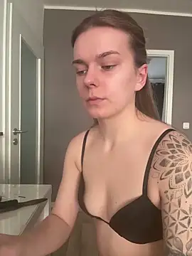 LisaFreierxx online show from February 14, 2:28 pm