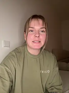 LisaFreierxx online show from May 9, 9:07 pm