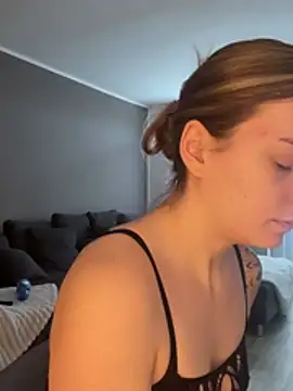 LisaFreierxx online show from February 8, 11:30 am