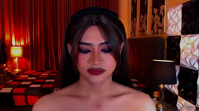 AthisaMooreTS online show from December 18, 8:08 am