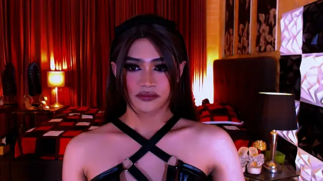 AthisaMooreTS online show from December 17, 10:09 am