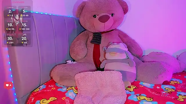 Snapshot of SexyNaza_1 chatting on February 7, 8:50 pm SexyNaza 1 online show from February 7, 8:50 pm