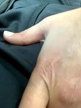 Snapshot of Hiddencore69 chatting on November 2, 3:50 pm Hiddencore69 online show from November 2, 3:50 pm