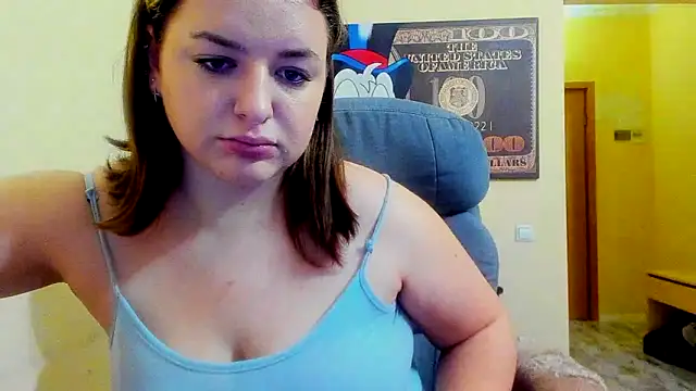 Snapshot of Lina-Elliot chatting on November 7, 7:02 am Lina-Elliot online show from November 7, 7:02 am