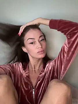 Snapshot of Sindy_Energy chatting on November 28, 10:48 am Sindy Energy online show from November 28, 10:48 am