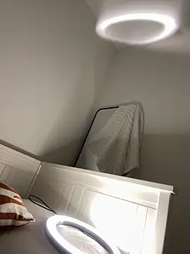 Snapshot of Bethrae25 chatting on November 15, 1:09 am Bethrae25 online show from November 15, 1:09 am