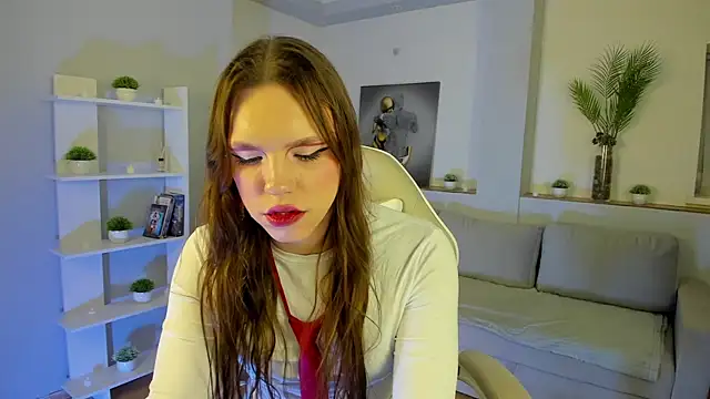 Snapshot of MadisonMongomeri chatting on November 8, 8:51 am MadisonMongomeri online show from November 8, 8:51 am