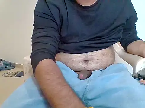 Snapshot of funnyboy_069 chatting on November 6, 7:07 pm funnyboy 069 online show from November 6, 7:07 pm