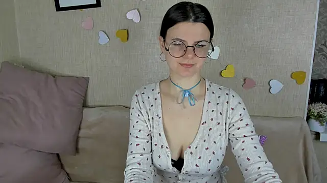 Zorianaa online show from April 7, 8:43 pm