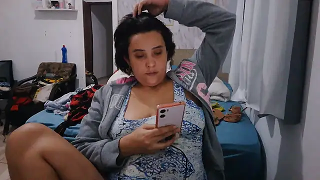 Snapshot of BIADELICIA1 chatting on July 12, 1:17 am BIADELICIA1 online show from July 12, 1:17 am