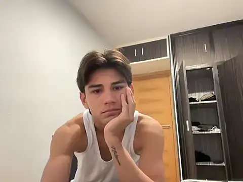 snederhm online show from November 2, 9:53 pm