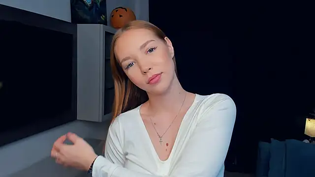 MerlePalaia online show from November 10, 8:58 pm