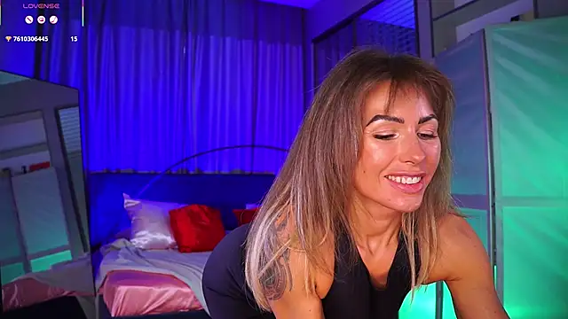 Nikki  Amour online show from February 8, 1:31 pm