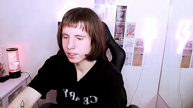 Snapshot of CutieKai_ chatting on March 14, 9:21 pm CutieKai online show from March 14, 9:21 pm