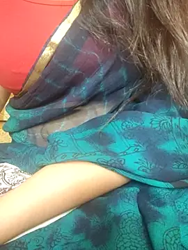 Snapshot of mouni499 chatting on June 18, 8:46 am mouni499 online show from June 18, 8:46 am