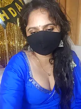 Snapshot of mouni499 chatting on June 14, 8:10 pm mouni499 online show from June 14, 8:10 pm