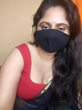 Snapshot of mouni499 chatting on June 18, 9:25 am mouni499 online show from June 18, 9:25 am