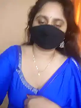 Snapshot of mouni499 chatting on July 5, 12:23 pm mouni499 online show from July 5, 12:23 pm