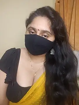 Snapshot of mouni499 chatting on July 9, 2:16 pm mouni499 online show from July 9, 2:16 pm