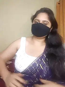 Snapshot of mouni499 chatting on June 29, 2:39 pm mouni499 online show from June 29, 2:39 pm