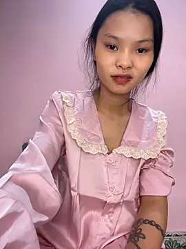 Snapshot of lung-linh chatting on November 27, 4:57 am lung-linh online show from November 27, 4:57 am