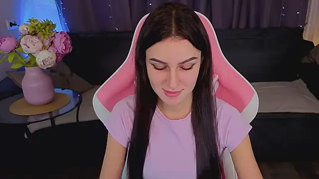 Snapshot of Katrin_Mur chatting on November 6, 12:53 pm Katrin Mur online show from November 6, 12:53 pm