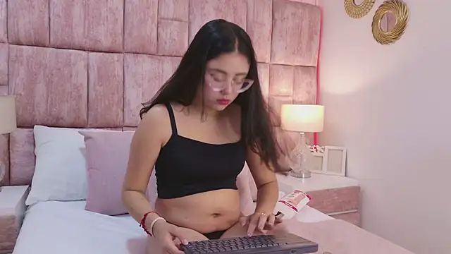 ScarlettPetrova online show from November 15, 11:36 am