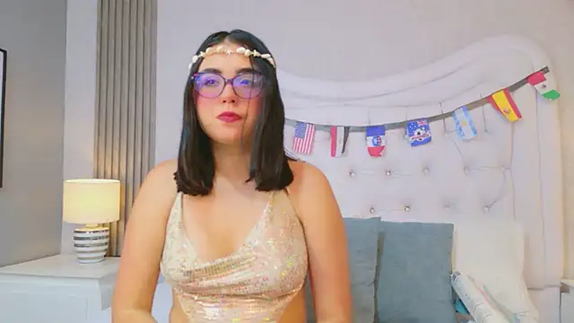 Snapshot of ScarlettPetrova chatting on June 27, 4:13 pm ScarlettPetrova online show from June 27, 4:13 pm