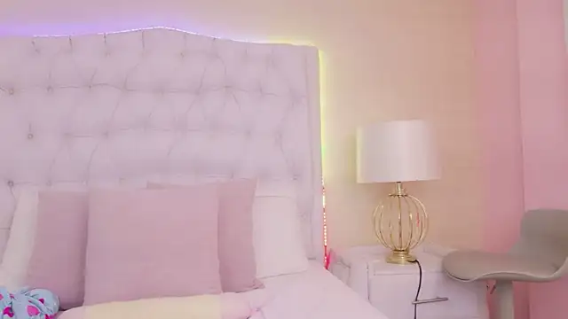 ScarlettPetrova online show from February 7, 11:29 am