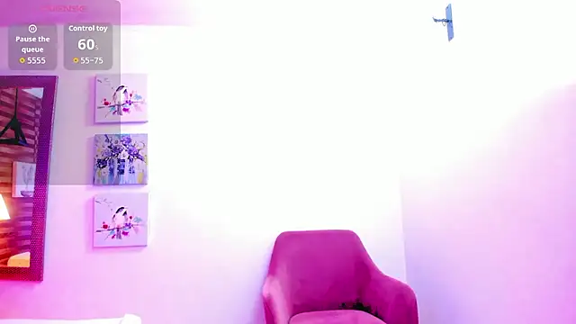 Mia Sensation  online show from January 17, 7:39 pm