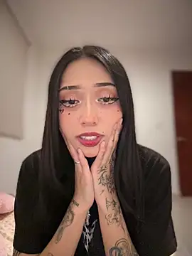 JIORYOvO online show from April 1, 2:35 am