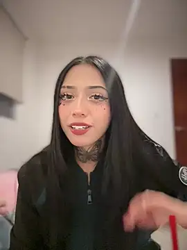 JIORYOvO online show from December 17, 3:11 am