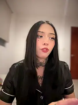 JIORYOvO online show from December 15, 2:39 am